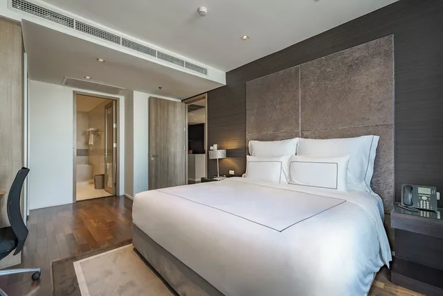جناح عائلي بسرير كينج وسرير كوين بشرفة، MUU Bangkok Hotel 1/8