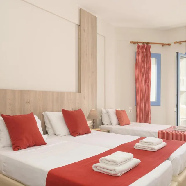 غرفة قياسية بسرير مزدوج أو سريرين منفصلين بشرفة، Central Hersonissos Hotel 1/6