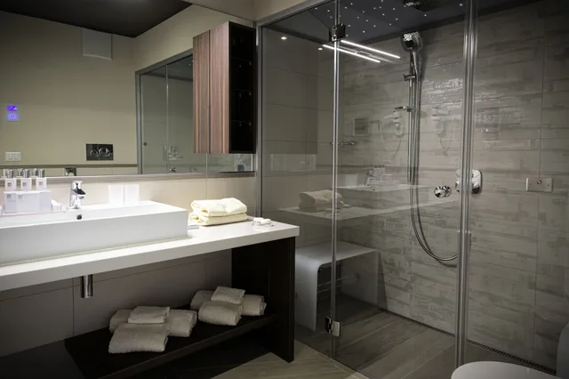 Royal, Spa, Suite, Double Bed, Sofa, Jetted Tub، Parc Hotel Germano Suites 5/5
