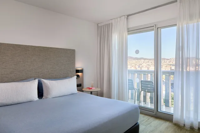 استوديو متصل بأربعة أسرّة بشرفة، Innside by Melia Barcelona Apolo 1/8