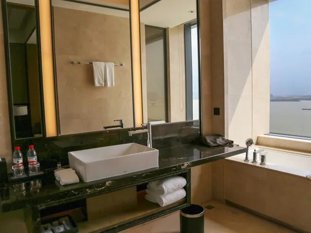 غرفة بسرير كينج بإطلالة على النهر، Hyatt Regency Fuzhou Cangshan 2/2