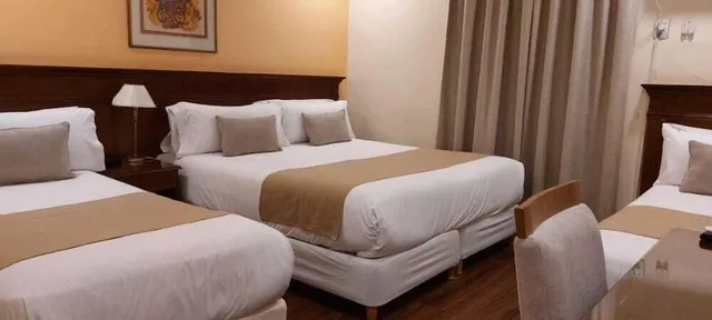 غرفة قياسية رباعية بأربعة أسرّة، Ritz Hotel Mendoza 5/5
