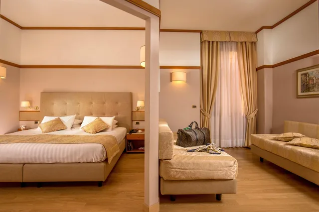 غرفة رباعية بسرير كينج، Hotel La Residenza 1/3