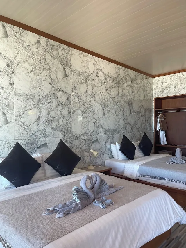 Room, 2 King Beds, Beach Front، Kai Bae Beach Resort Koh Chang 2/3