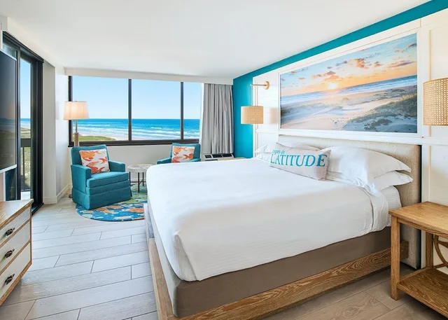شقة سكنية بسرير كينج وسرير كوين بغرفتي نوم بإطلالة جزئية على البحر مع أريكة، Margaritaville Beach Resort - South Padre Island 2/7