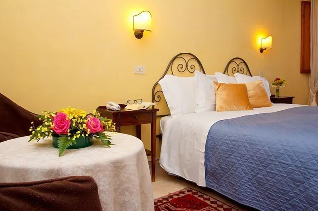 غرفة سوبيريور بسرير مزدوج، Albergo Duomo 2/4