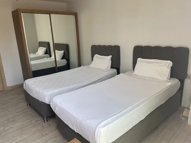 غرفة قياسية بسريرين منفصلين بإطلالة على الفناء بشرفة، Zeynel Boutique Hotel 2/4