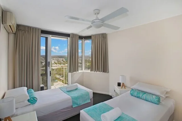 3 Bedrooms, Tower, Premium, 1 Queen and 3 Single Beds, Ocean View، Catalina Resort 5/10