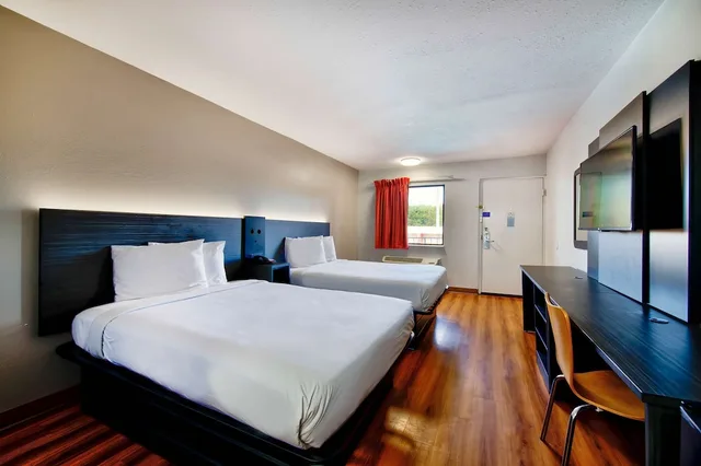 غرفة قياسية بسريرين مزدوجين، Motel6 Gainesville, GA 1/6
