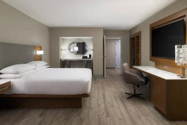 Presidential, Suite, King Bed, High Floor, SACRAMENTO MARRIOTT RANCHO CORDOVA 1/4