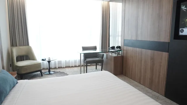 Superior, King Bed, The Premiere Pekanbaru 4/10