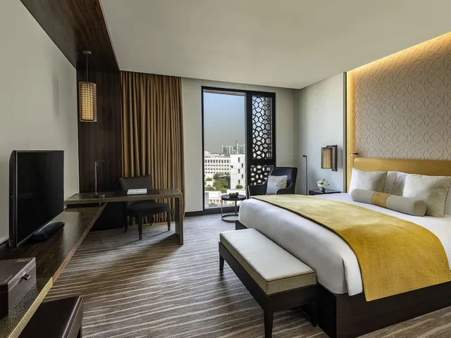 Corniche, Superior, King Bed, with View، Alwadi Hotel Doha - MGallery Collection 2/7