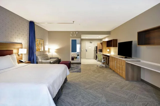 استوديو بسرير كينج مع أريكة لذوي الإعاقة، Home2 Suites By Hilton Plano Legacy West 1/4