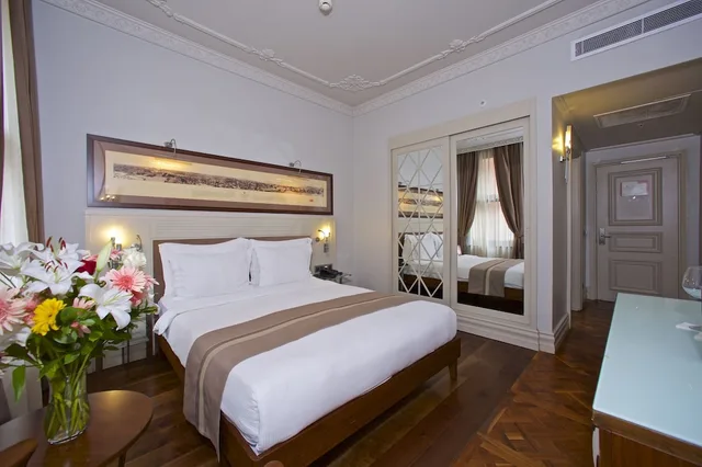 غرفة سوبيريور بسرير كوين، TAXIM LOUNGE HOTEL 8/10