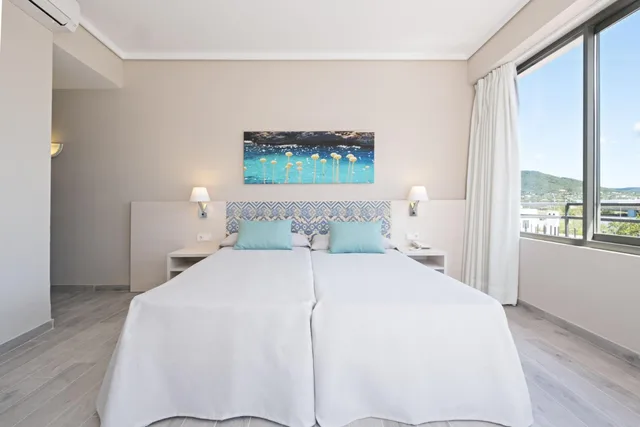 غرفة بسريرين منفصلين، Azuline Hotel Llevant 1/2