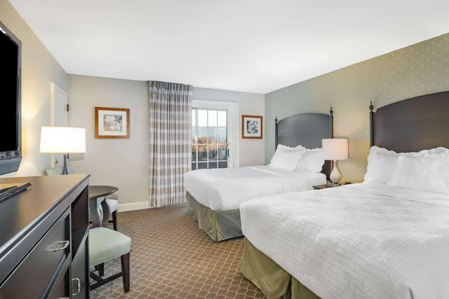 Superior, Quadruple, Queen Bed, Natural Bridge Hotel, Trademark Collection by Wyndham 3/3