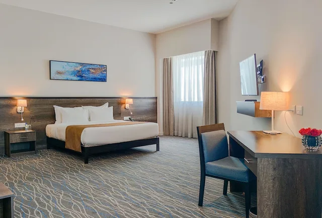 Business, King Bed, Eka Hotel Eldoret 2/4