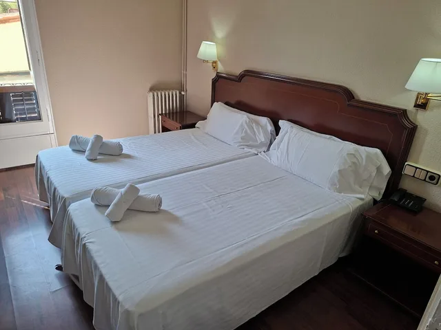 غرفة بسريرين منفصلين، Hotel El Castell 7/10
