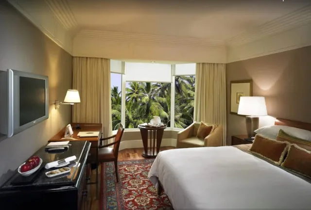غرفة ملكية كلوب بسرير كينج، The Leela Mumbai - Resort Style Business Hotel 3/5