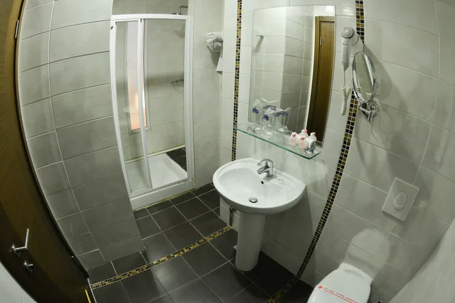 غرفة قياسية بسريرين منفصلين، Putnik Hotel 3/3