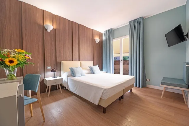 غرفة كومفورت بسرير مزدوج بشرفة، Hotel Riva Del Sole 3/4