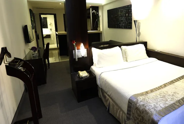 جناح جونيور بسرير كينج، Wh Hotel 2/6