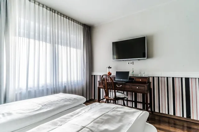 Superior, Double Bed, Private Bathroom, Privathotel Stickdorn 3/3