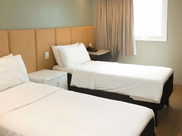 غرفة قياسية بسريرين منفصلين، ibis Catanduva 4/10