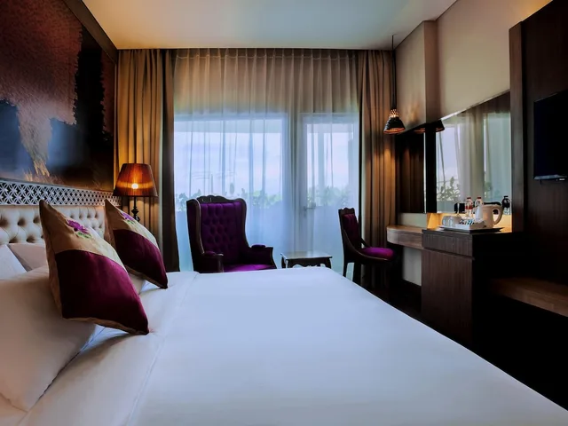 غرفة سوبيريور بسرير كوين بشرفة، Grand Mercure Yogyakarta Adi Sucipto 3/5