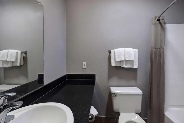 2 Queen Beds - Non-Smoking, Motel6 Shepherdsville Ky Louisville South 3/3