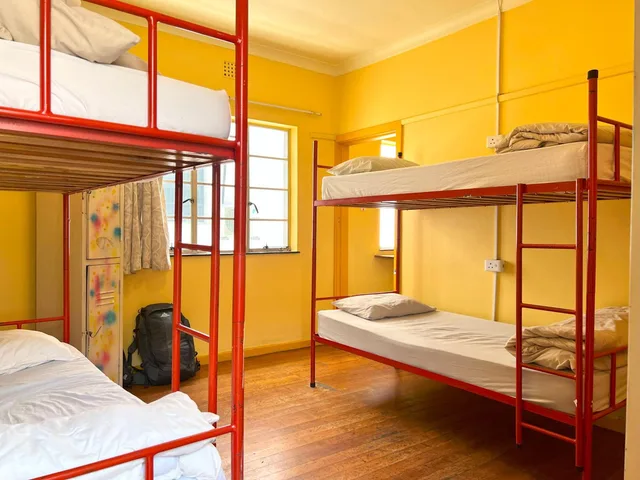سكن مشترك مختلط بستة أسرّة، Long Street Backpackers - Adults Only 7/10