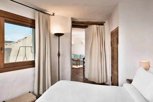 Island, Suite, King Bed, Partial Sea View, Hotel Cala Di Volpe Costa Smeralda 7/10