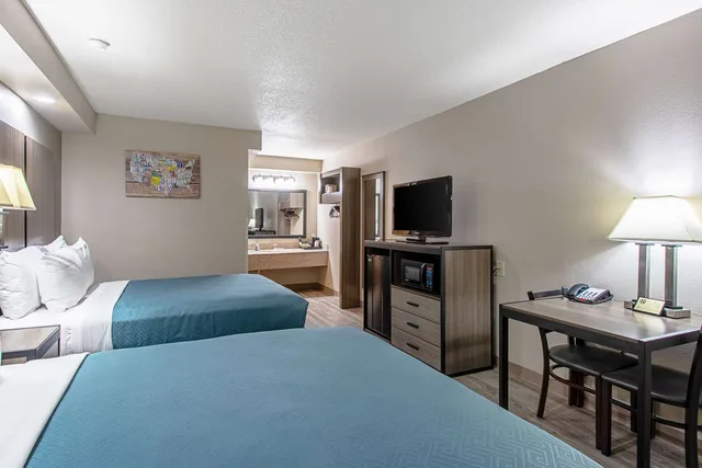 غرفة بسريرين كوين، Econo Lodge Kingsville 3/4