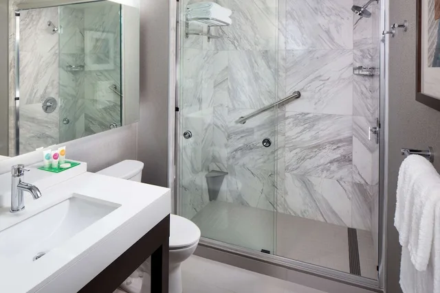 غرفة بسرير كينج مع أريكة، Hyatt Place Poughkeepsie 2/4