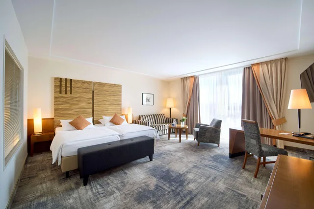 غرفة ديلوكس ثلاثية بسرير مزدوج، Best Western Plus Arosa Hotel 1/5
