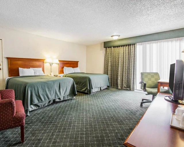 Standard, 2 Queen Beds, Quality Inn Tucson Downtown near Convention Center 1/3