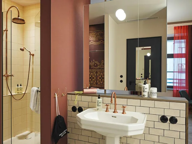 Room, King Bed, Xl، 25hours Hotel The Royal Bavarian 7/10