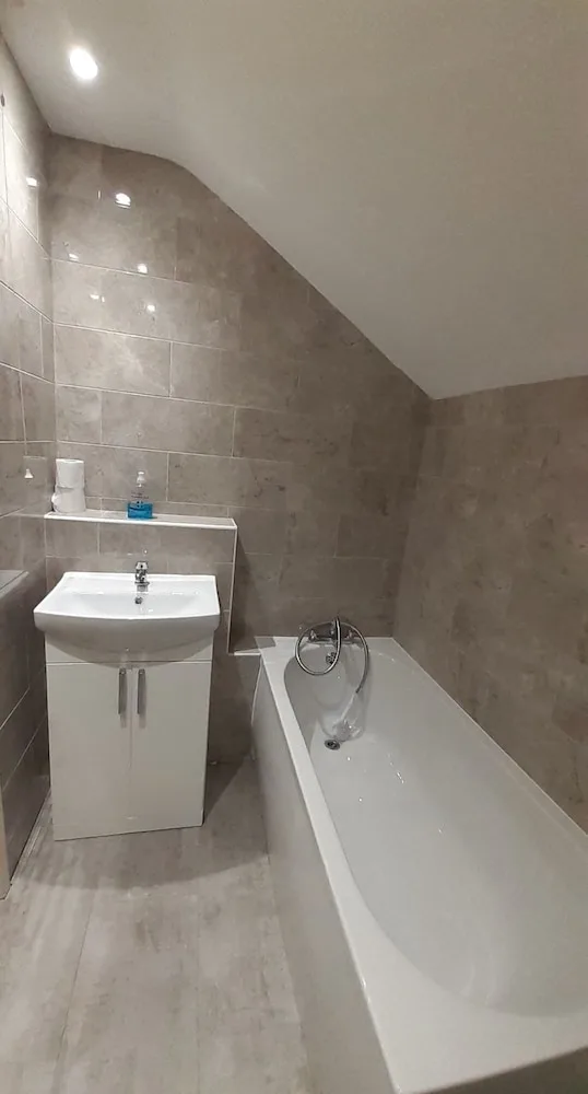 غرفة بسريرين منفصلين بحمام مشترك، The Countryman Hotel - B&B 8/10