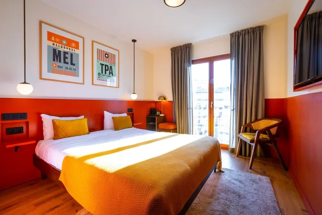 Room, Double Bed, City View, The People Paris Nation 3/10
