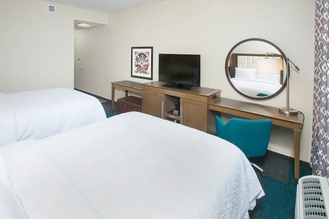 غرفة بسريرين كوين لذوي الإعاقة، Hampton Inn Suites Lax el Segundo 4/6