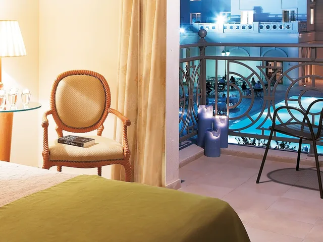 بنغل بسريرين منفصلين بإطلالة على المسبح، Grecotel Larissa Imperial 4/6