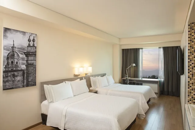 غرفة ديلوكس بسريرين مزدوجين بإطلالة على المدينة، Fiesta Inn Morelia Altozano 1/1