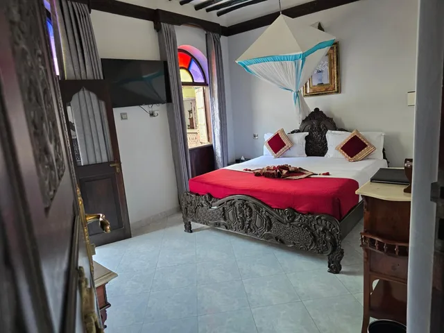 غرفة ديلوكس بسرير مزدوج، Dhow Palace Hotel 1/3