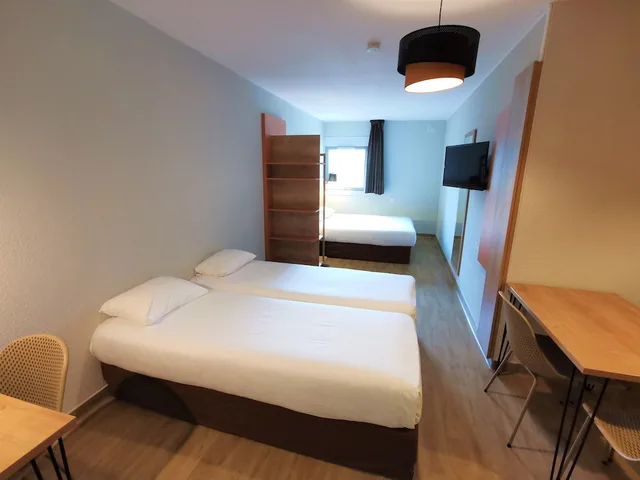 استوديو عائلي بسرير مزدوج وسريرين منفصلين، Appart Hotel Torcy Ex Adagio Access Torcy Marne La Vallee 1/2