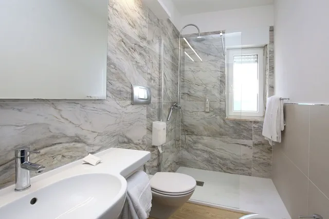 غرفة كلاسيكية رباعية بسرير مزدوج وسريرين منفصلين، Riviera Castelsardo Hotel 10/10