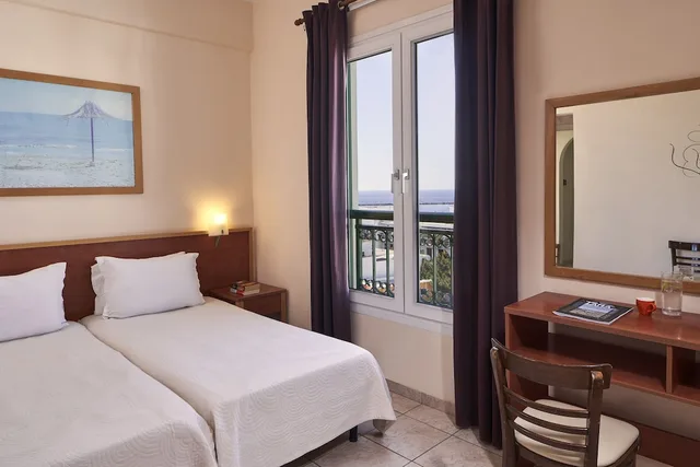 غرفة قياسية بسريرين منفصلين، Favie Suzanne Hotel 2/4