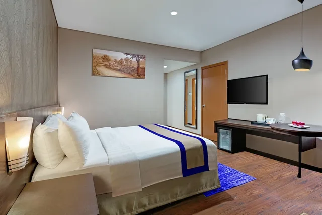 Deluxe Premiere، Aston Jember Hotel and Conference Center 5/8