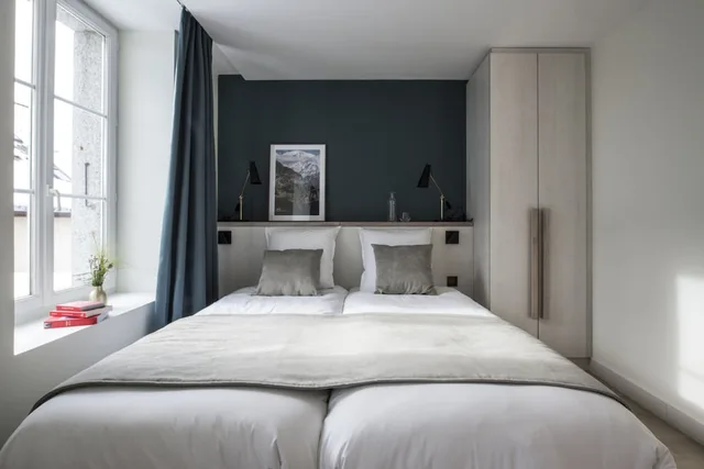 شقة سوبيريور بسرير كوين وسرير فردي بإطلالة على الجبل بغرفة نوم واحدة مع أريكة، Appart hotel Le Genepy 6/10