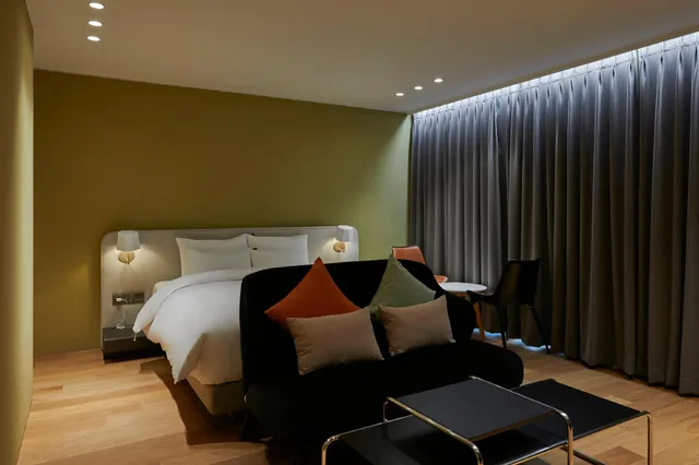 Spacious, Grand, Style, Deluxe, Single, Queen Bed, Bathtub, Royal Floor، 88 Hotel 1/1