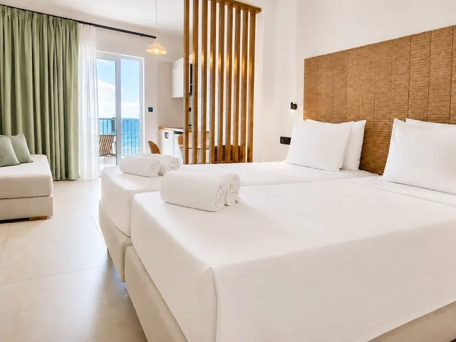 استوديو سوبيريور بسريرين منفصلين بإطلالة على البحر بشرفة مع أريكة، Melitti Hotel 1/10
